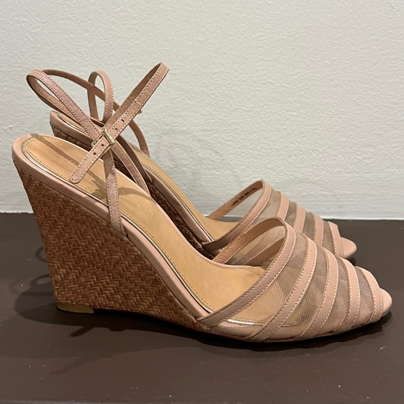Chic Nude Wedge Sandals - Picture 1 of 7